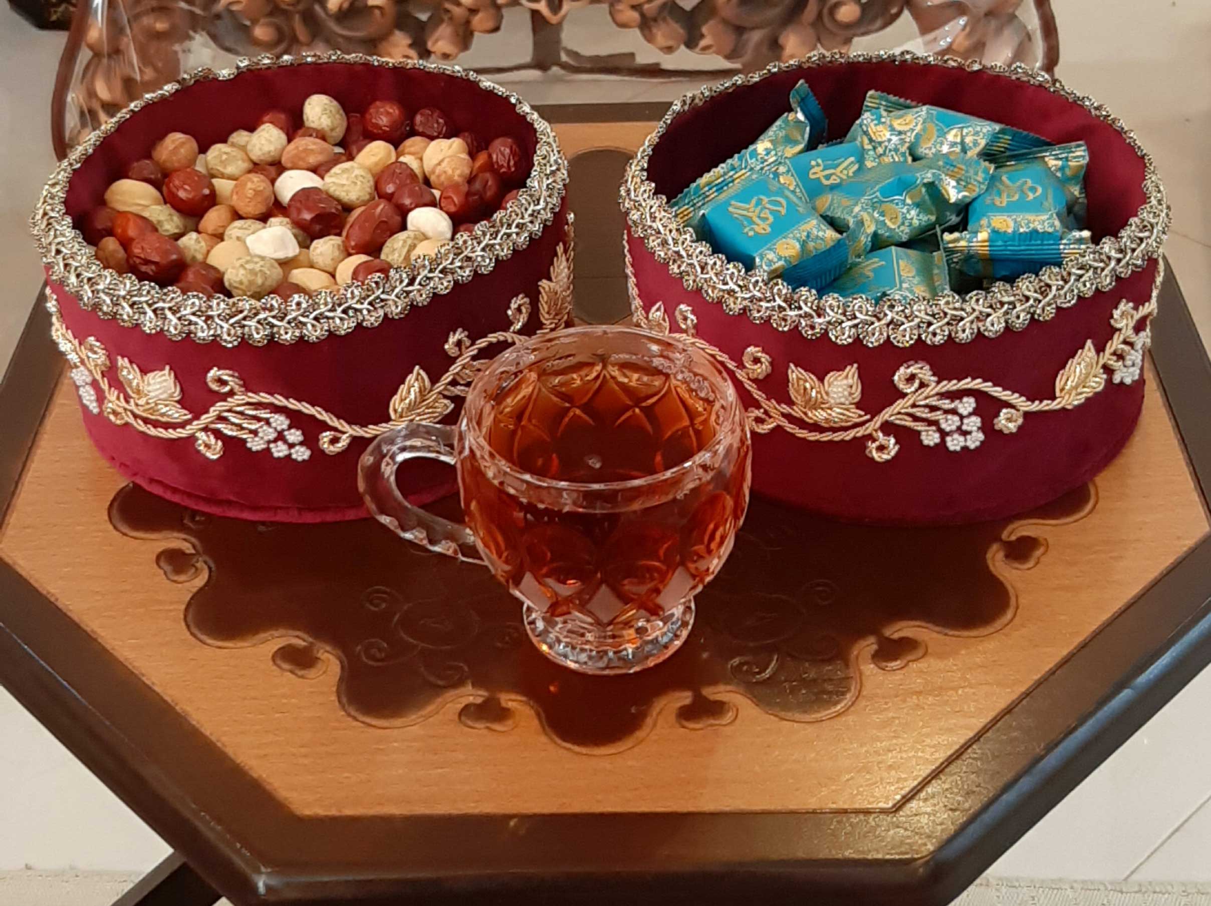 شکلات خوری سرمه دوزی