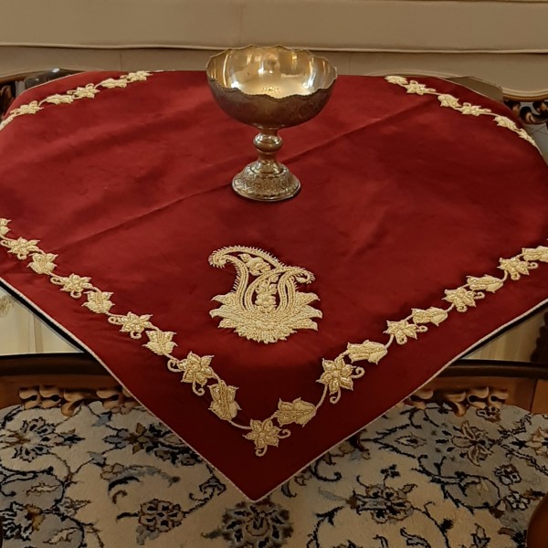 رومیزی مخمل سرمه دوزی